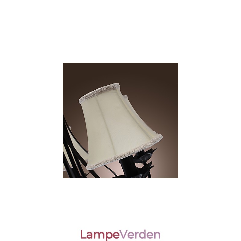 Traditionel klassisk antik messing lysekrone