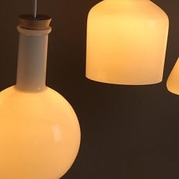 Moderne og kontrakteret Creative Magic White Glas Bottle Line Droplight
