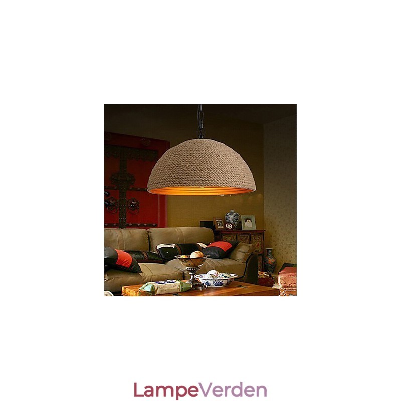 Vintage smedejernslysekrone En kreativ industriel hamp