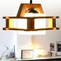 Massiv træ lampe