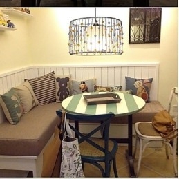 Lampens enkelthoved er en cylindrisk perle.