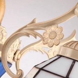 9 Integreret metallysekrone i let middelhavsstil med glasskærm