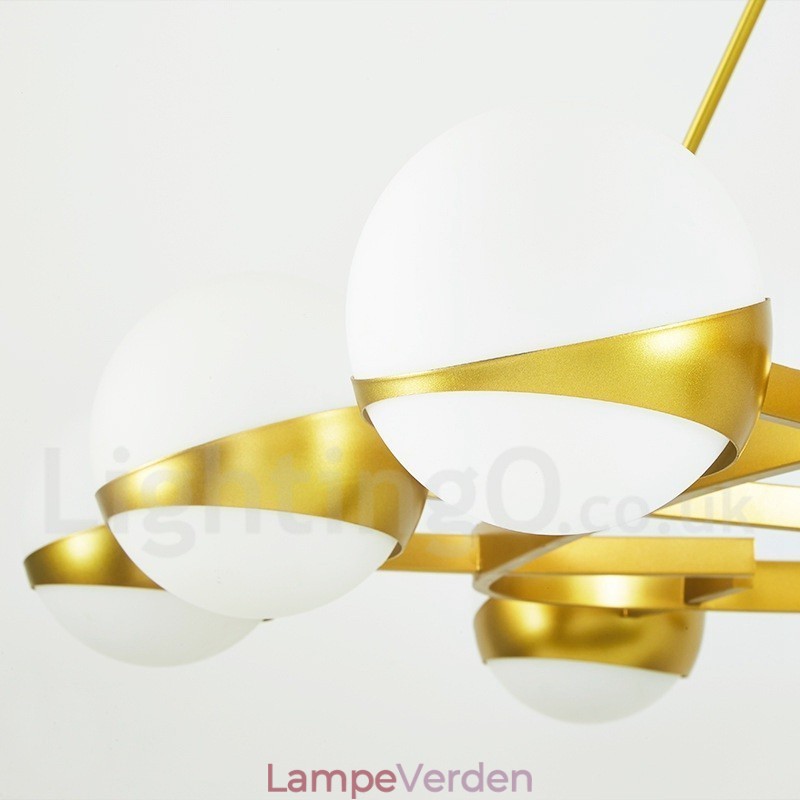 9 lyse moderne moderne nordiske loftslamper Kobberbelægning lysekrone med guld og hvid kugleglasskærm
