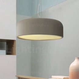 1 lys nordisk loftslampe med akrylskærm