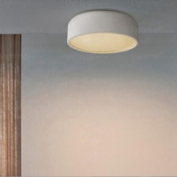 1 lys nordisk loftslampe med akrylskærm