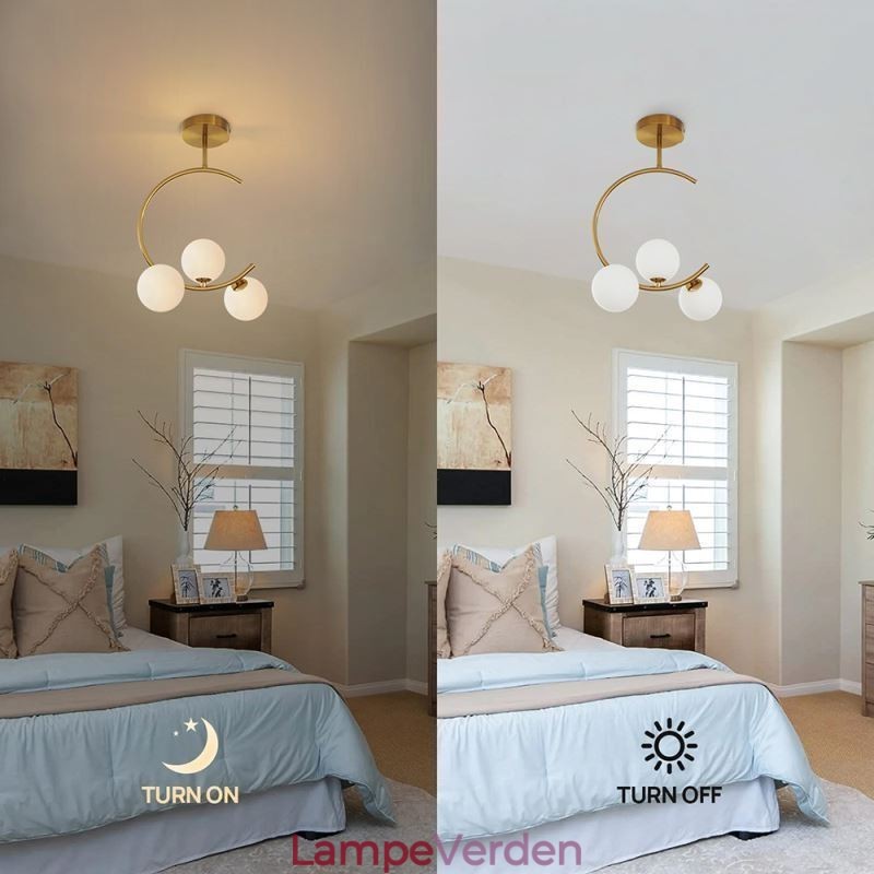 Moderne og enkel flushmount trehoved mælkehvid glasloftslampe G9 5W