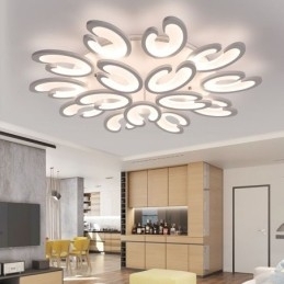Kronbladsformet loftslampe med flush Mount