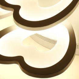 Hjerteformet kronbladsloftslys Flush Mount