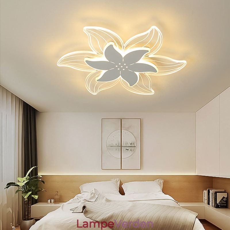 Elegant Flower Flush Mount Loftslampe Unik dekorativ belysning