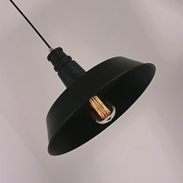 Sort moderne pendellampe i cirkel fremhævet lampeskærm