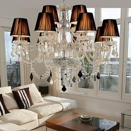 Elegant krystal lysekrone med 12 lys