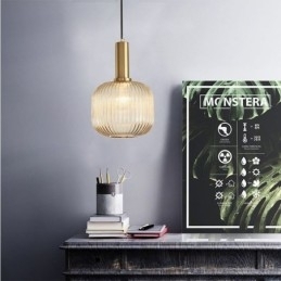 Pendel i ribbet glas med messingholder