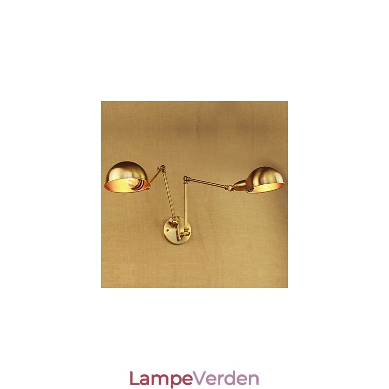 Den nye bronze nostalgiske moderne landlige landskabsgang Stue Varm lyshovedet lang arm af jernvæg