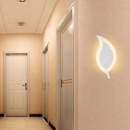 Creative Simple Fashion ModernAcryl Contracted Wall Lamp Alloy Small Leaves Light