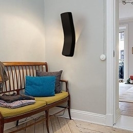 Kontrakteret og moderne kreative bøjet smedejernsvæglampe Power Lights
