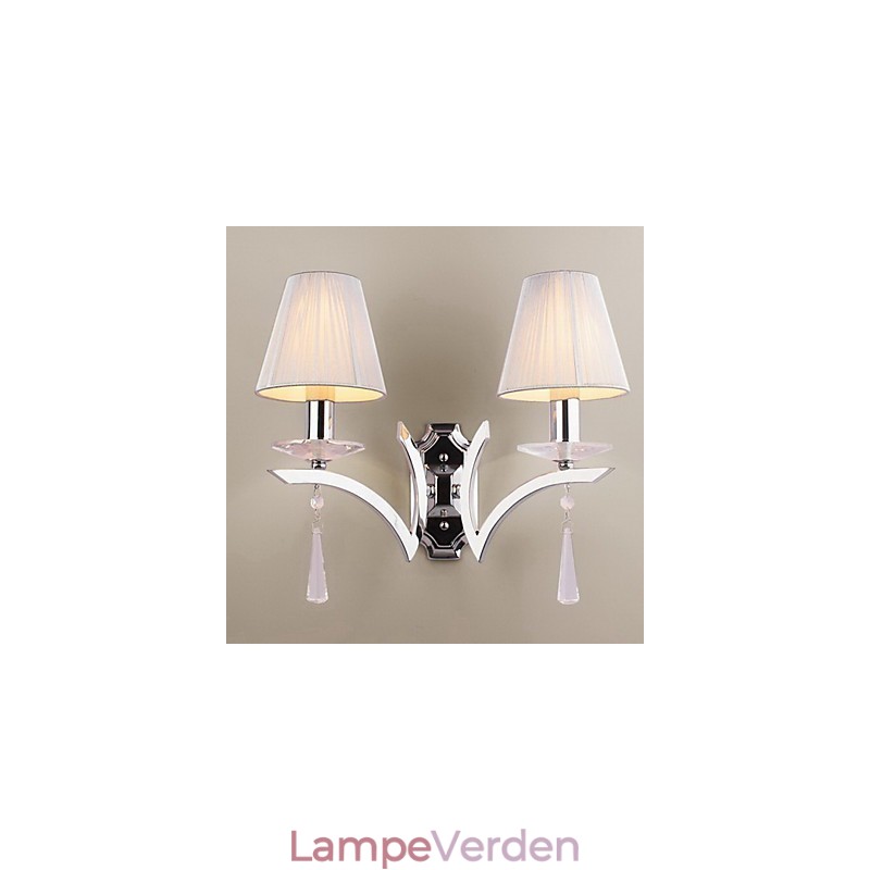 Elegant væglampe med 2 lys krystaldråber dekoreret