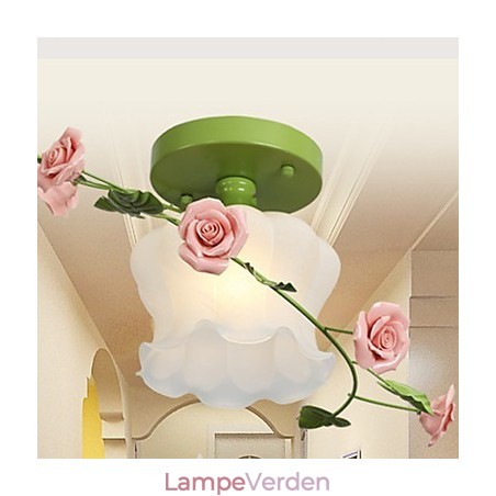 Valentinsdag Rosenhavens blomster og planter absorberer kuppellys Valentinsdag Rosenhavens blomster og planter absorberer kuppellys