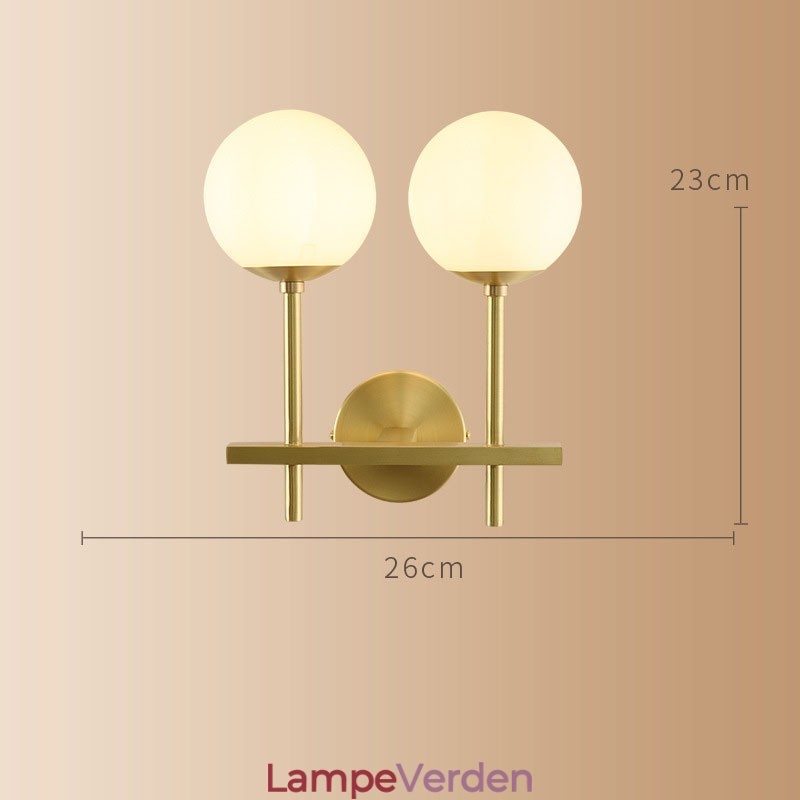 Modern Molecules Bean Wall Light med kugleglasskærm