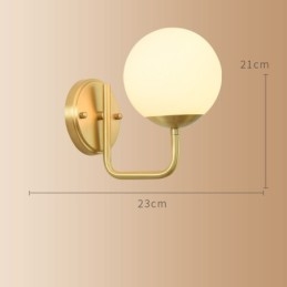 Modern Molecules Bean Wall Light med kugleglasskærm