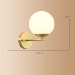 Modern Molecules Bean Wall Light med kugleglasskærm