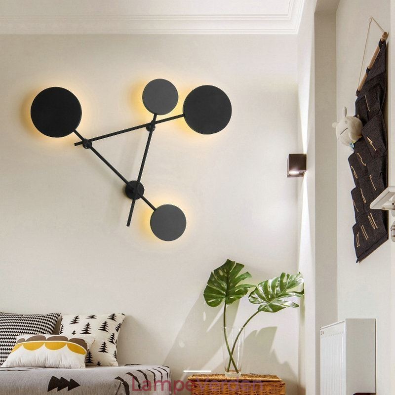 Moderne væglampe i geometrisk form, jernlampe