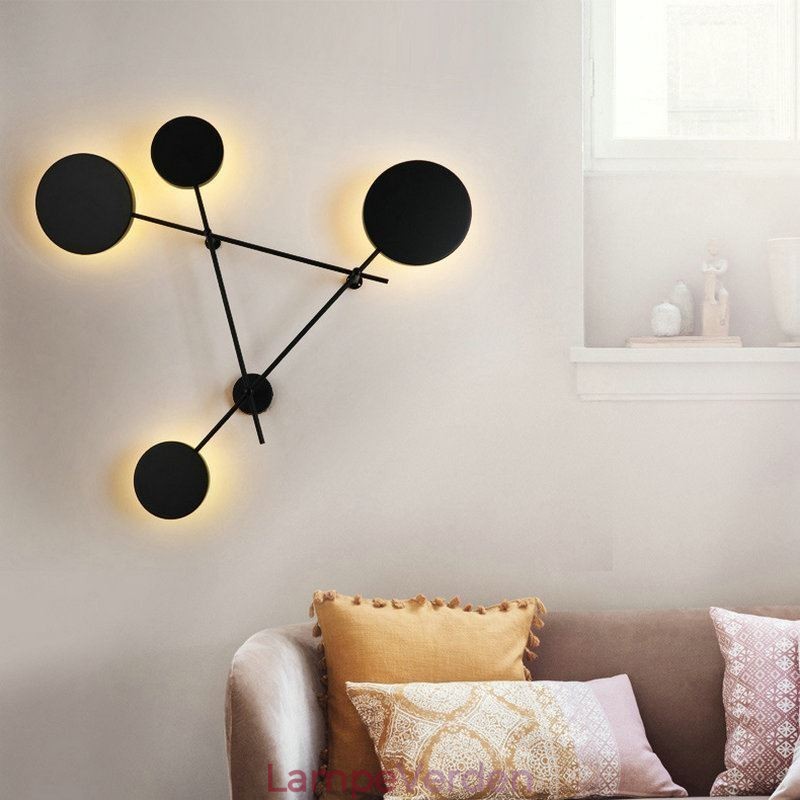 Moderne væglampe i geometrisk form, jernlampe