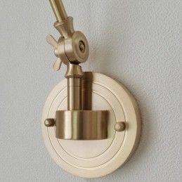 Moderne væglampe med glasskærm